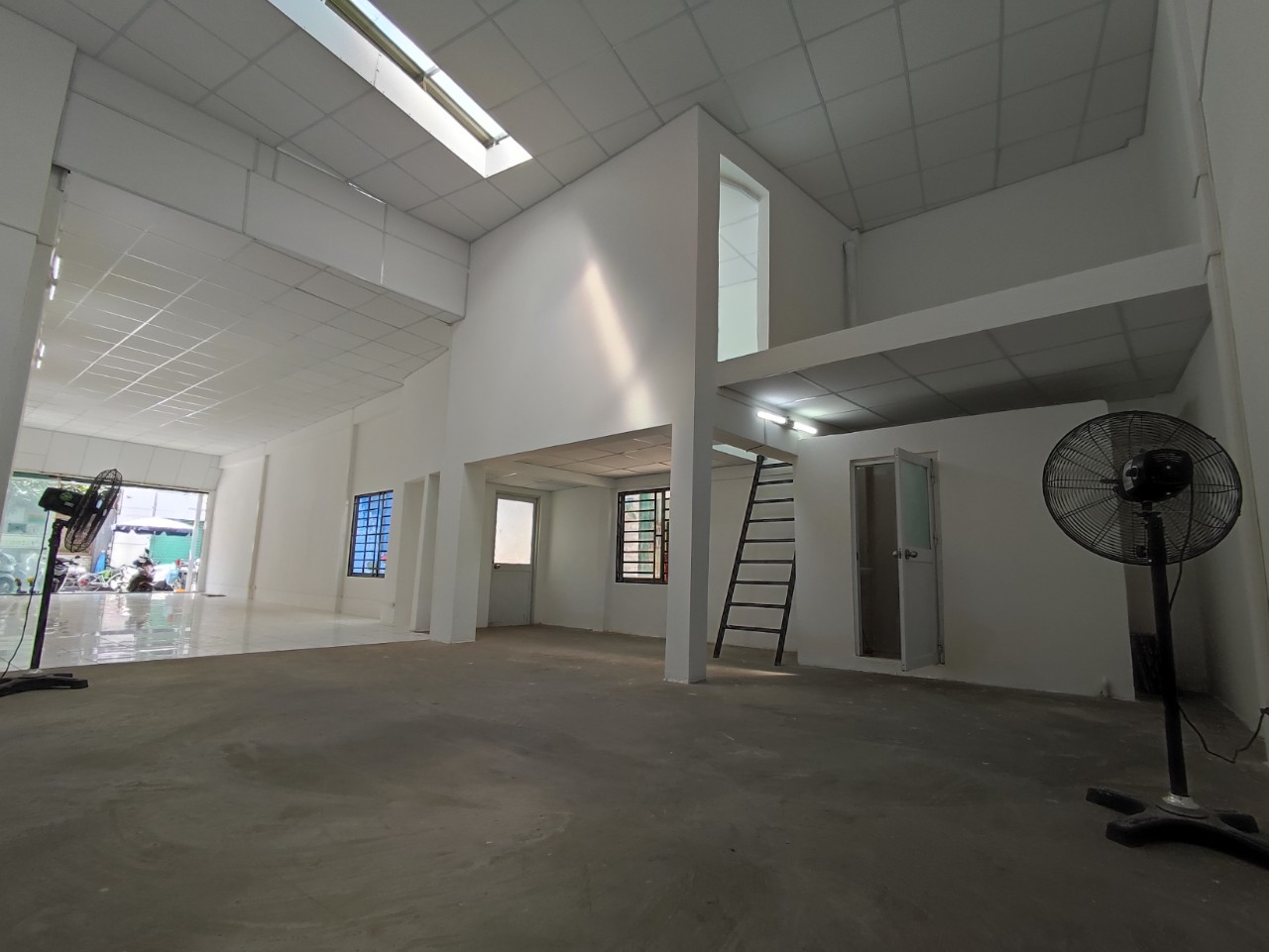 Mặt tiền Trần Hưng Đạo, Quận 1, diện tích 8,5 x 14m vuông vức, giá chỉ 43 tỷ thương lượng