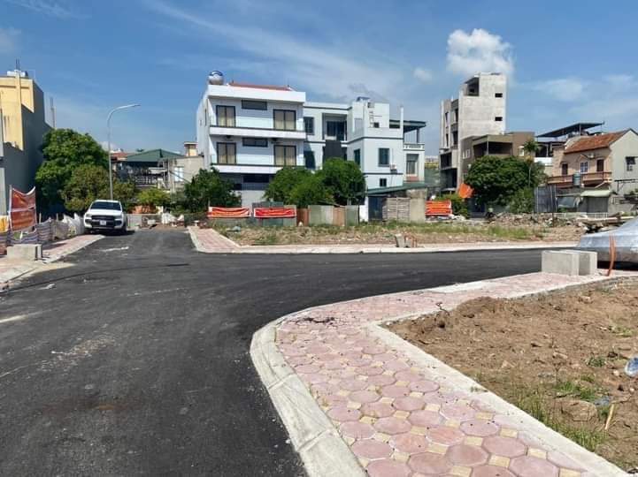 Gấp Lắm Rồi! Bán Mảnh Đất Vĩnh Ninh 48M Ôtô Tránh, Vỉa Hè, An Sinh Đỉnh