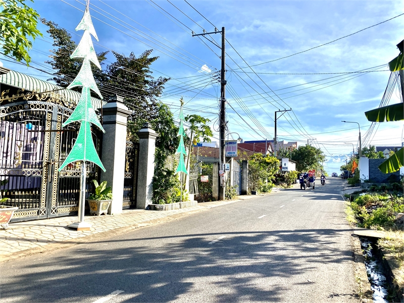 cần bán thửa đất đẹp TT Vĩnh An, ngang 5m, thổ cư full