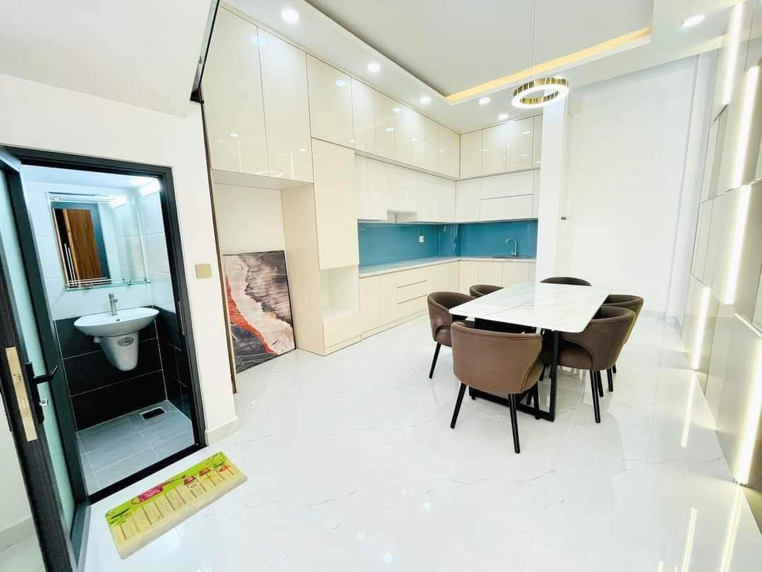 BÁN GẤP NHÀ Q.6 - NHÀ NHỎ HẺM LỚN- CHỈ 100TR/M2- GIẤY PHÉP XÂY DỰNG ĐƯỢC 5 TẦNG