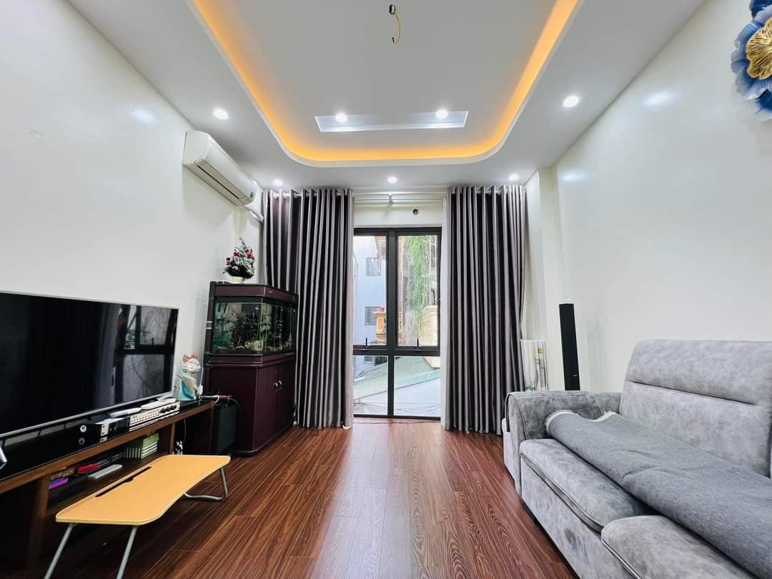 BÁN NHÀ HOÀNG MAI- NHÀ ĐẸP- LÔ GÓC- GẦN HỒ- NỘI THẤT ĐẸP- THIẾT KẾ HIỆN ĐẠI. NHỈNH 3 TỶ