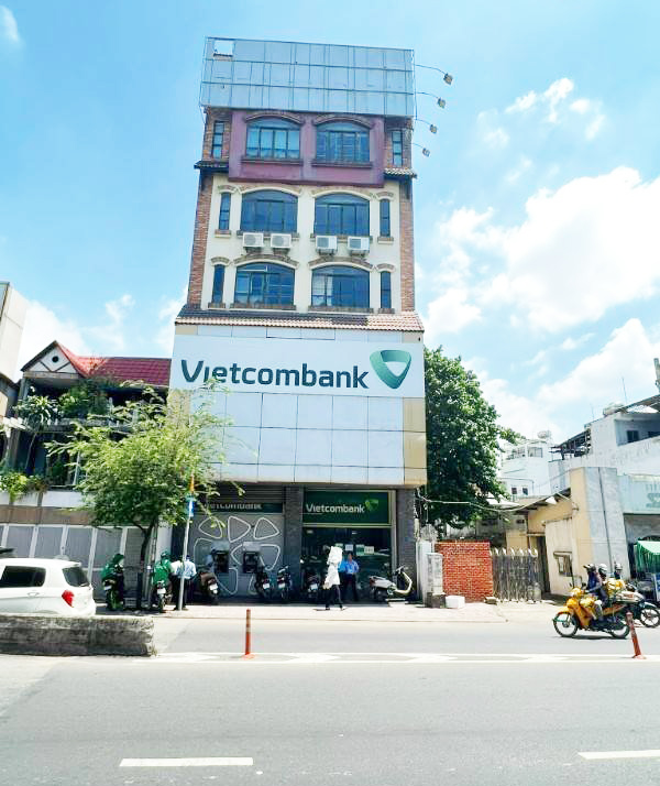 HOT - Cho thuê căn MT ngang 10m Quận 11, vị trí siêu đẹp