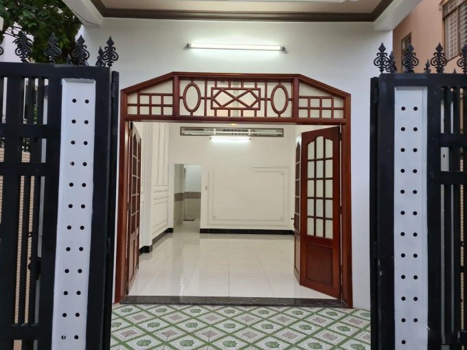 Bán nhà 2MT trước sau 1T3L HXH đường CMT8 Q3 ngay gần tòa nhà Vietel