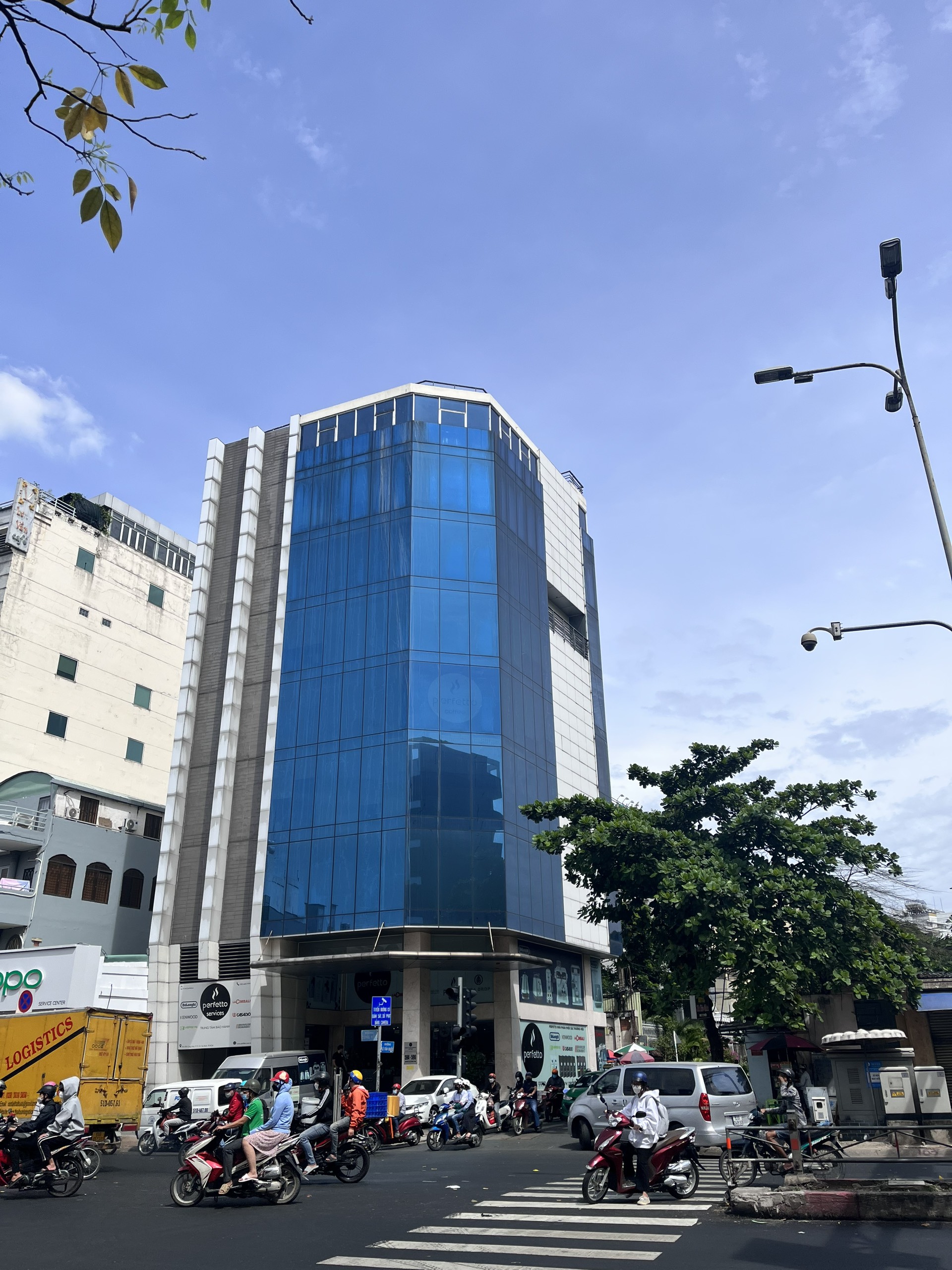 HOT - Góc 2MT toàn nhà văn phòng sang trọng, hiện đại