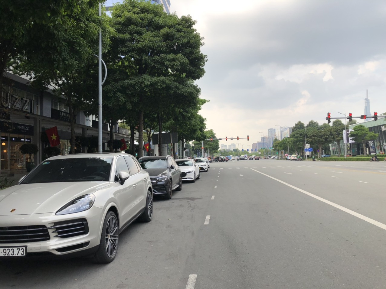 Cho thuê mặt tiền NGUYỄN CƠ THẠCH P. An Lợi Đông, Q.2