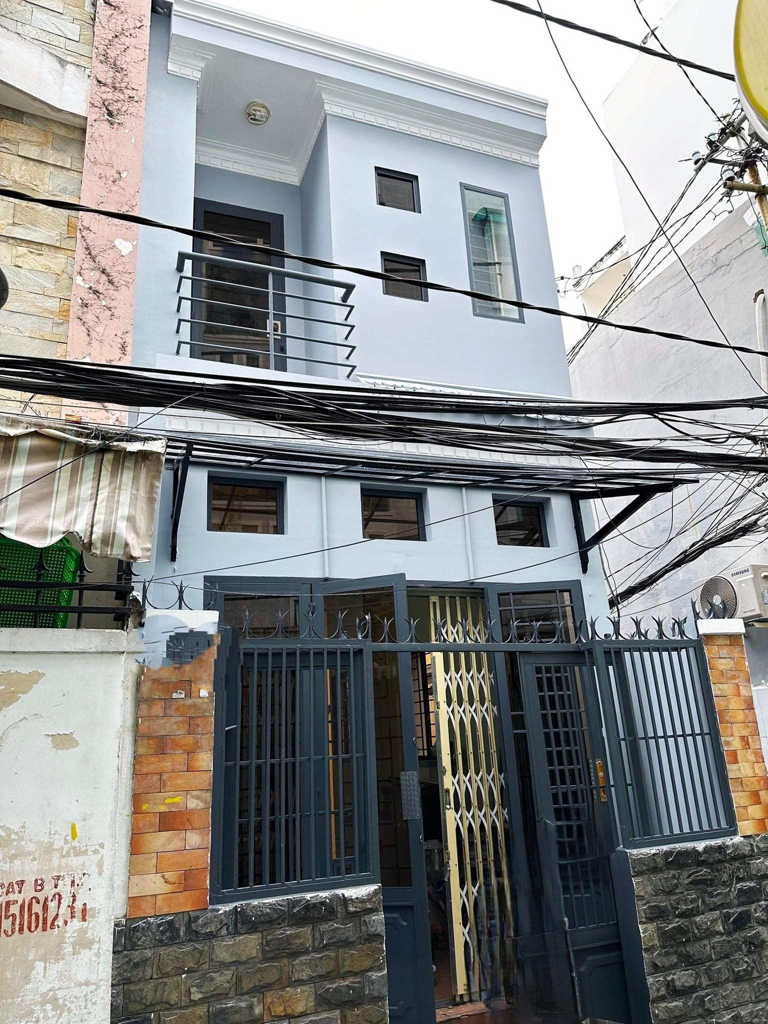 Gấp bán VIp Phan Xích Long hẻm xe tải 2 tầng 4x14 66m2 hiếm rẻ