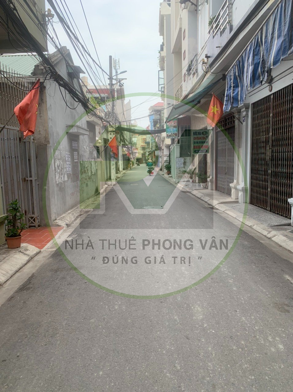 P2297 CHO THUÊ NHÀ NGÕ THIÊN LÔI Ô TÔ ĐỖ CỬA