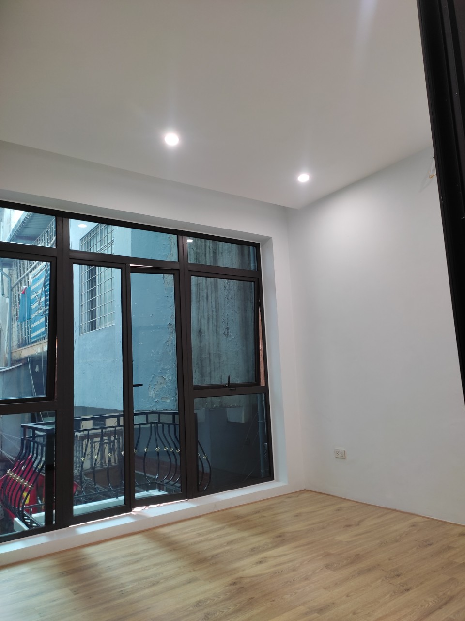 Bán Nhà Nguyễn Lương Bằng- Đống Đa 5 tầng xây mới giá chỉ 3 tỷ,Ngõ thông,gần phố