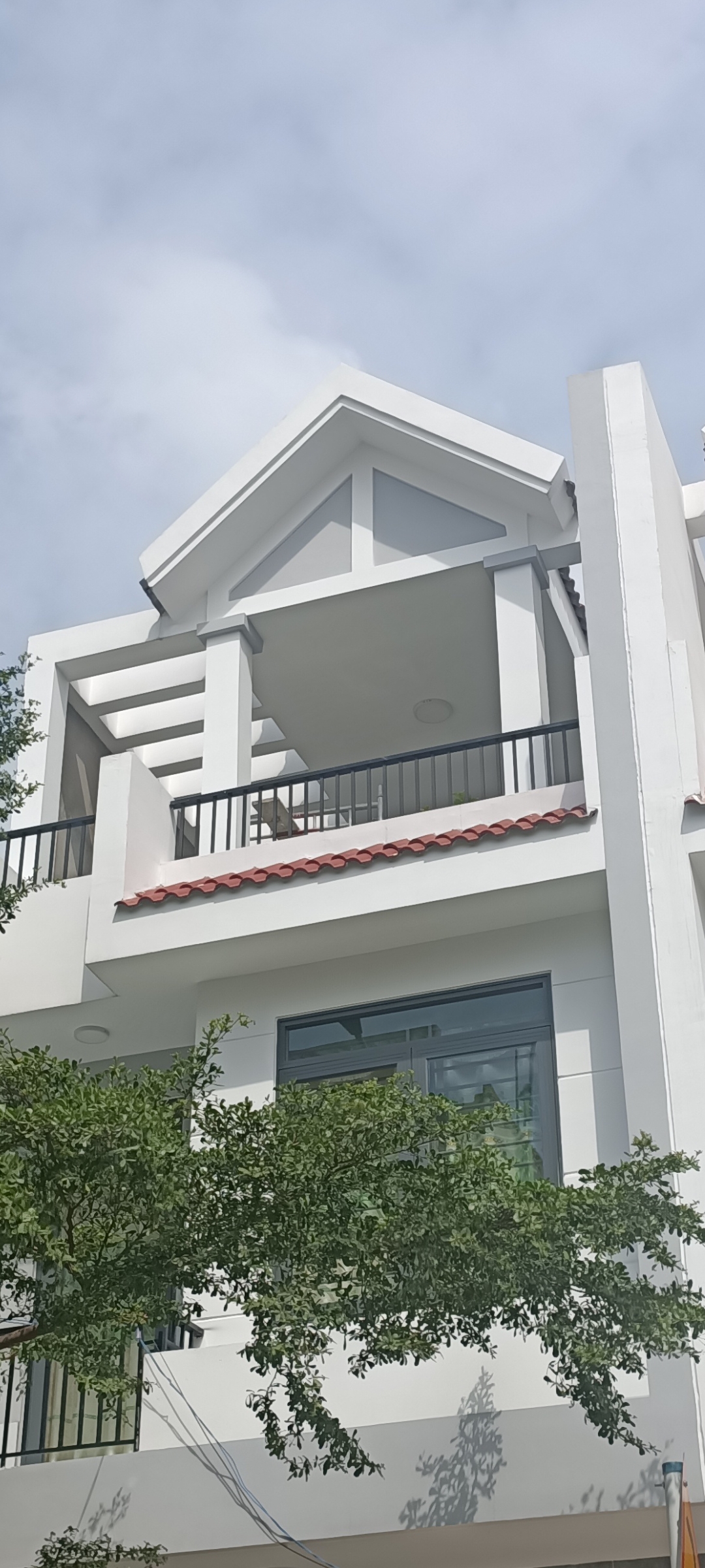 Chính Chủ Cần Bán Căn Nhà Phố Mới Xây Dựng Full Thổ Cư