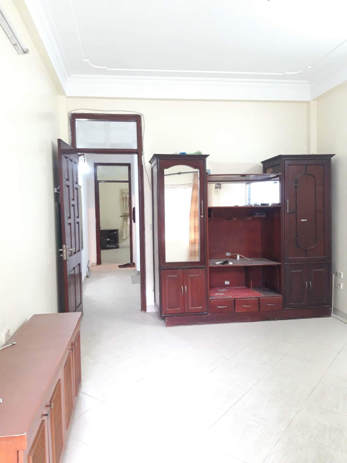 BÁN NHÀ THỊNH LIỆT- NHÀ ĐẸP- GẦN PHỐ - KINH DOANH NHỎ- Ô TÔ- 2 MẶT THOÁNG. 100TR/M2