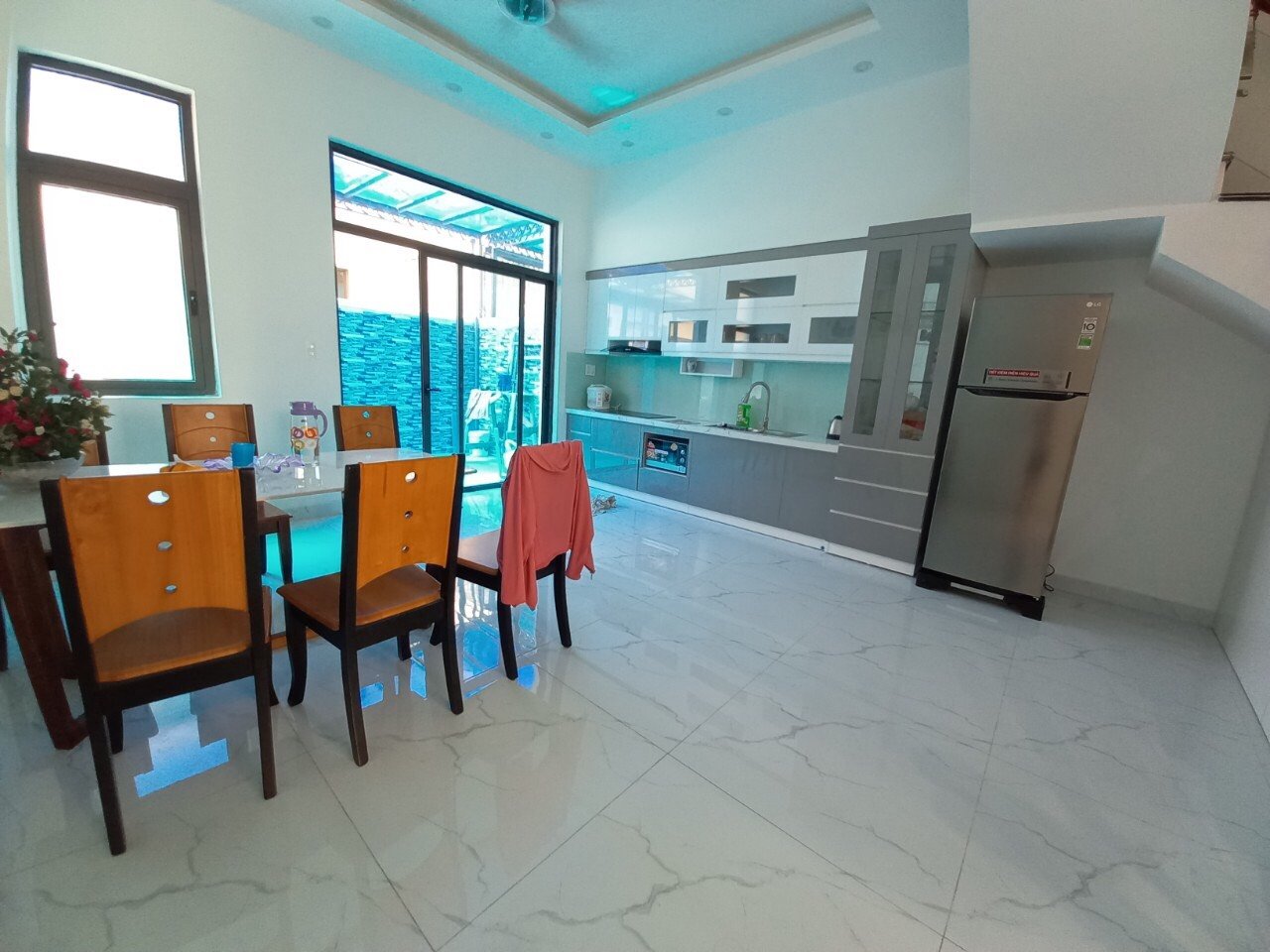 P2787 Vinhomes Marina : 105m2 - 4 tầng - 4 ngủ - 5wc khép kín - full đồ. 35tr - 3 cọc 1