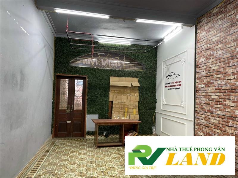 P2446 Cho thuê nhà Nguyễn Trãi - 64m2 - cho thuê cả nhà - 2,5 tầng - có gác xép - 1 wc - 8tr tt 6 cọc 1