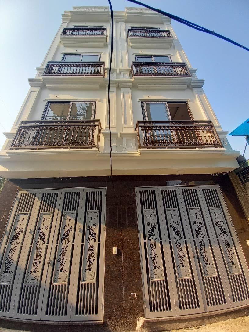Nhà đẹp - vị trí đẹp Lê văn Lương 34,5m xây 5 tầng oto 7 chỗ đỗ cửa, Chỉ 3ty600tr.
