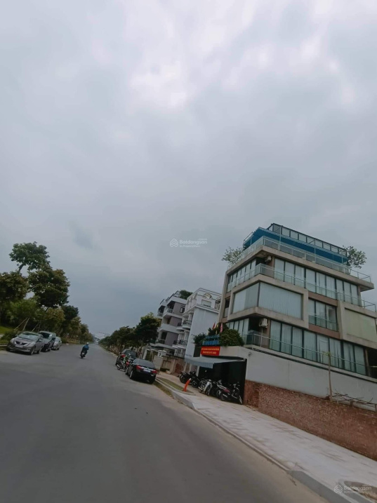 GIA ĐÌNH MUỐN BÁN GẤP NHA TỨ ĐÌNH, LONG BIÊN, GẦN CẦU VĨNH TUY, 2THOÁNG, Ô TÔ VÀO NHÀ: 160M, 20,