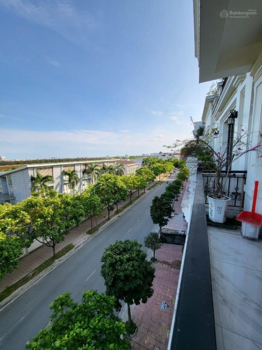 NGƯỜI NHÀ TÔI CẦN BÁN GẤP MP LÂM HẠ, GẦN AEON MALL LONG BIÊN, CỰC HIẾM, SIÊU RẺ: 6TẦNG THANG MÁY