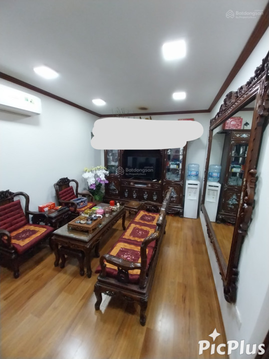 Chung cư tập thể 60m2 x 2pn, gần hồ Giảng Võ, tại A7 Ngọc Khánh , Ba Đình.