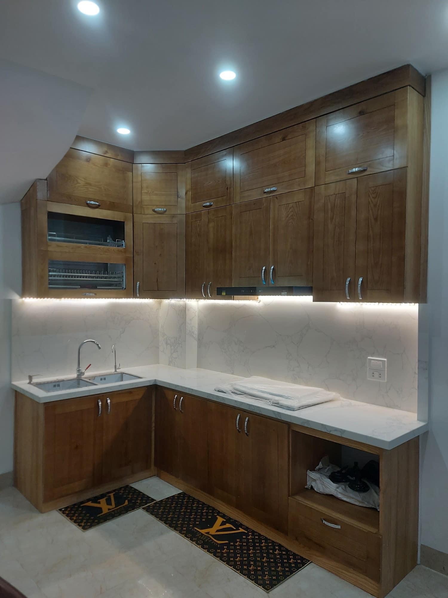 Mặt phố Quận Tây Hồ giáp ranh Ba đình-đoạn đẹp nhất phố-vỉa hè rộng kd đỉnh-5tầng đẹp vừa ở vừa kinh doanh-phân khúc tiền cực hiếm-nhỉnh 7tỷ