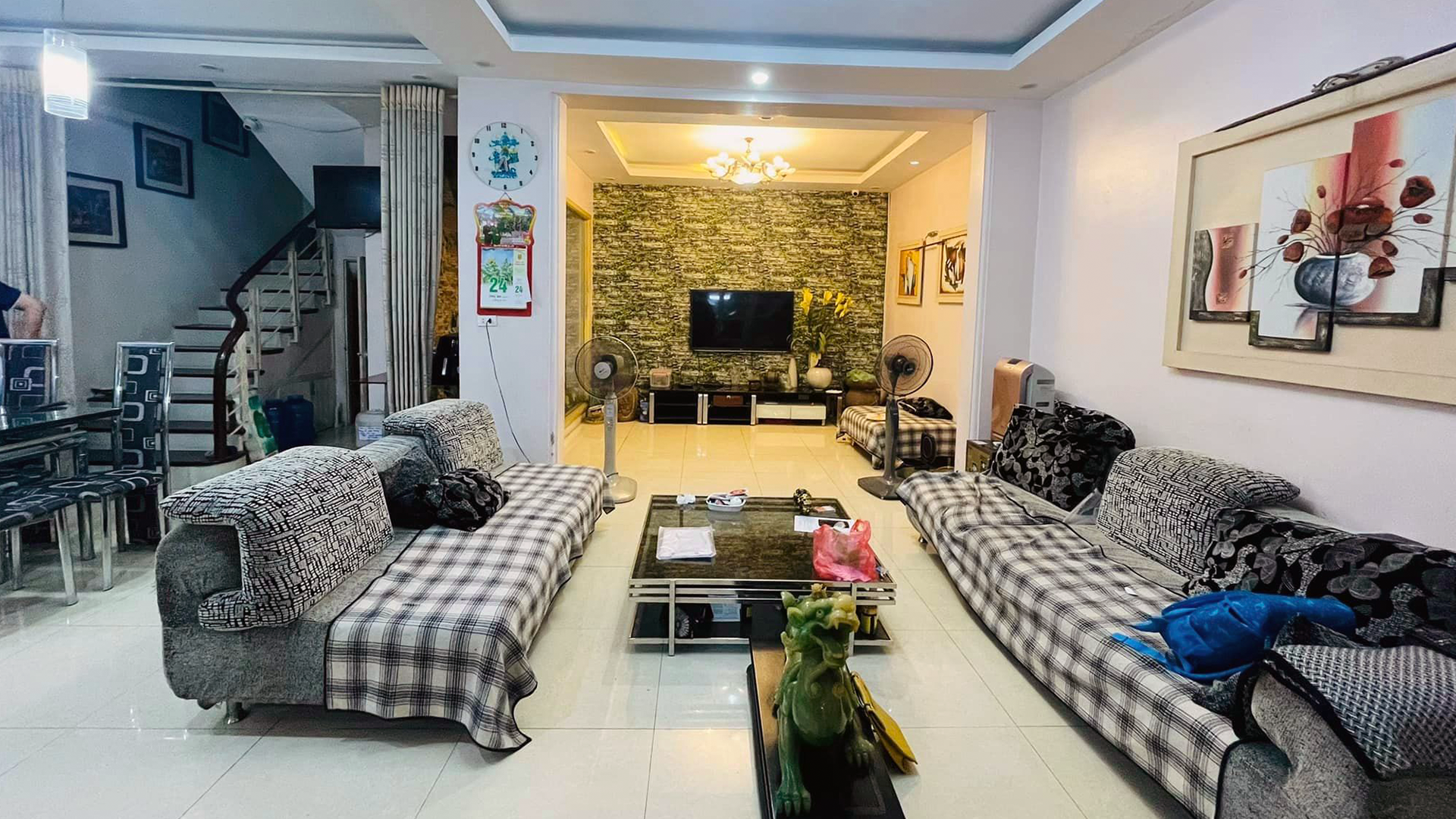 Sở hữu nhà mặt phố quận Hoàn Kiếm 8m mặt phố Vua vỉa hè 3m rộng