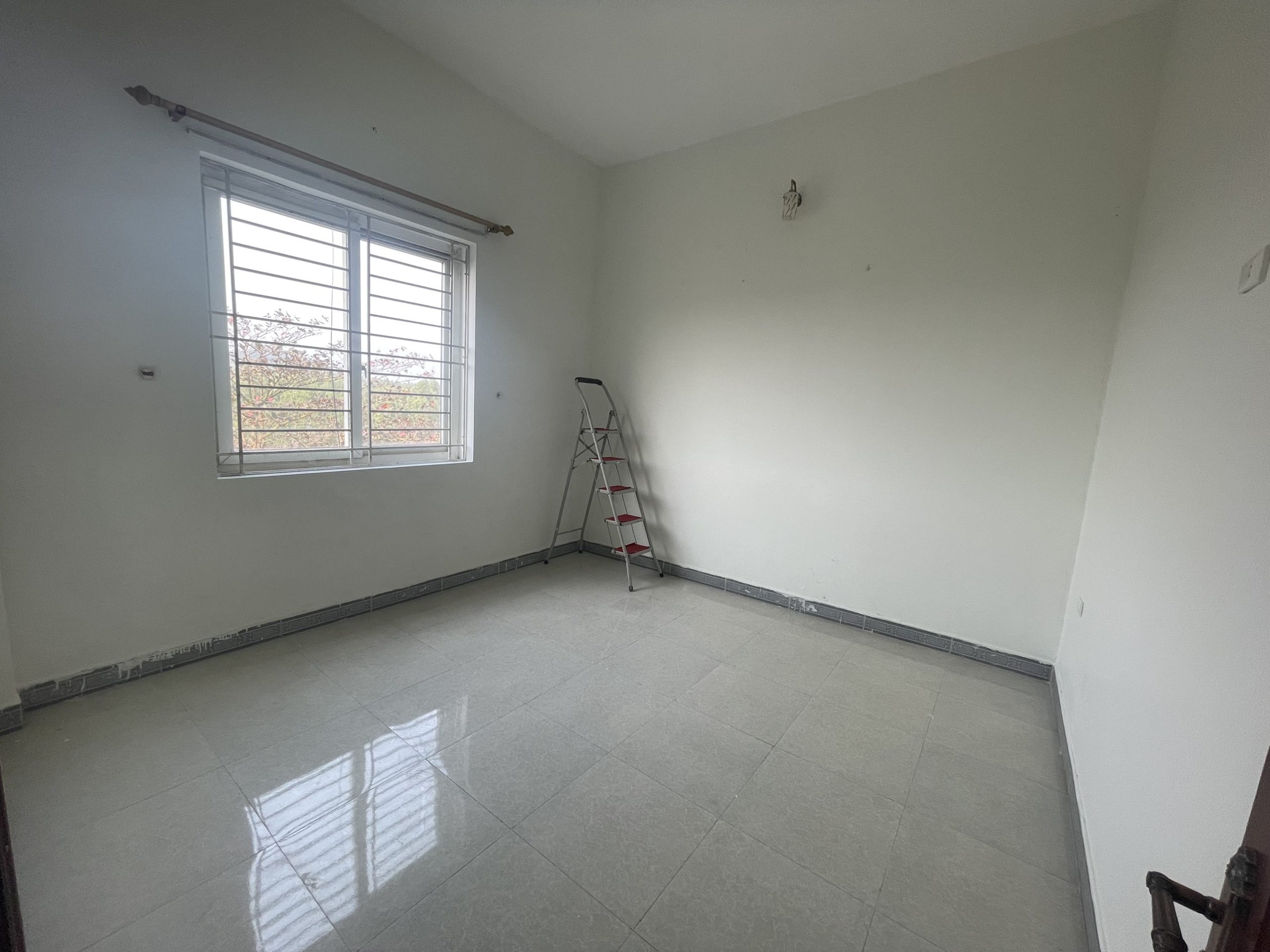 Chính chủ cần tiền bán gấp căn chung cư Quân đội 2 ngủ 1VS giá chỉ 5xx triệu. Diện tích 70m2
