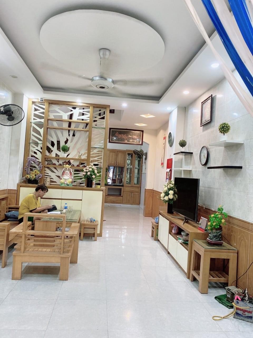 BÁN NHÀ PHỐ TRƯỜNG CHINH, ĐỐNG ĐA NGÕ RỘNG THÔNG, GẦN ÔTÔ, 90M2 MẶT TIỀN 7.2M GIÁ RẺ 7.3TỶ, MUA VỀ Ở NGAY, KHU VIP AN NINH TỐT