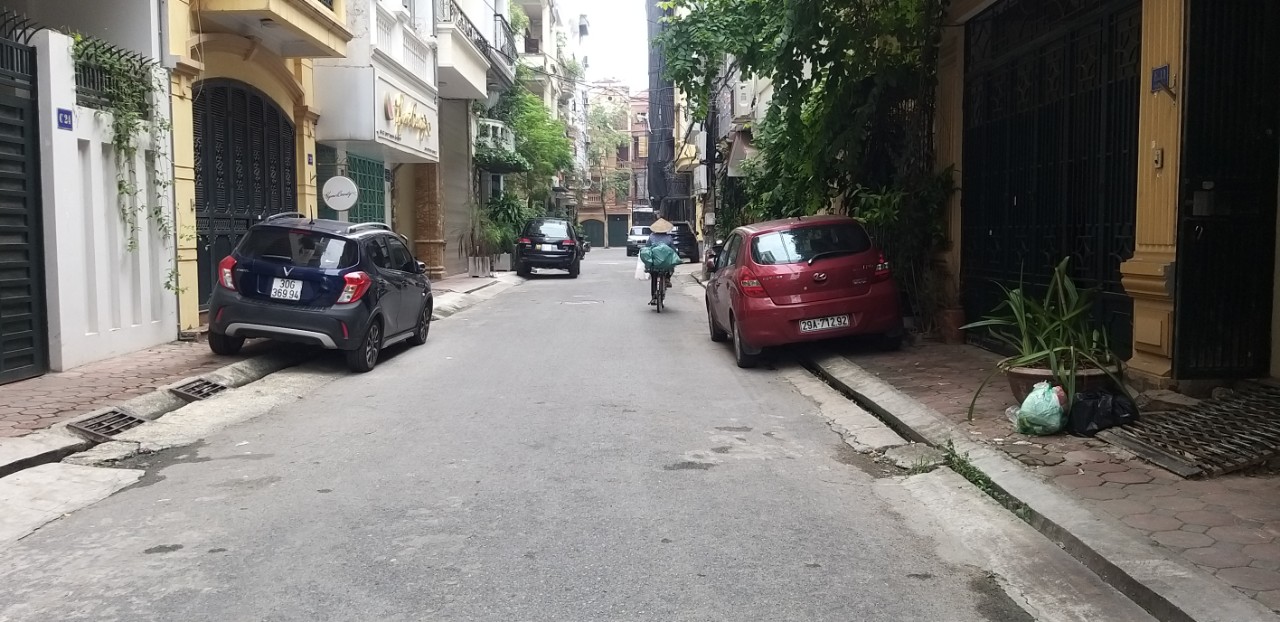 PHÂN LÔ PHỐ ĐỖ QUANG DT50.5m2 NGÕ THÔNG + KINH DOANH