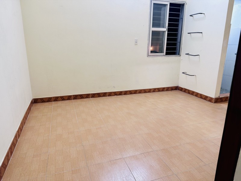 Bán nhà Trương Định Hai Bà Trưng 34m2 x 3 tầng MT 2/5m giá 2.68 tỷ