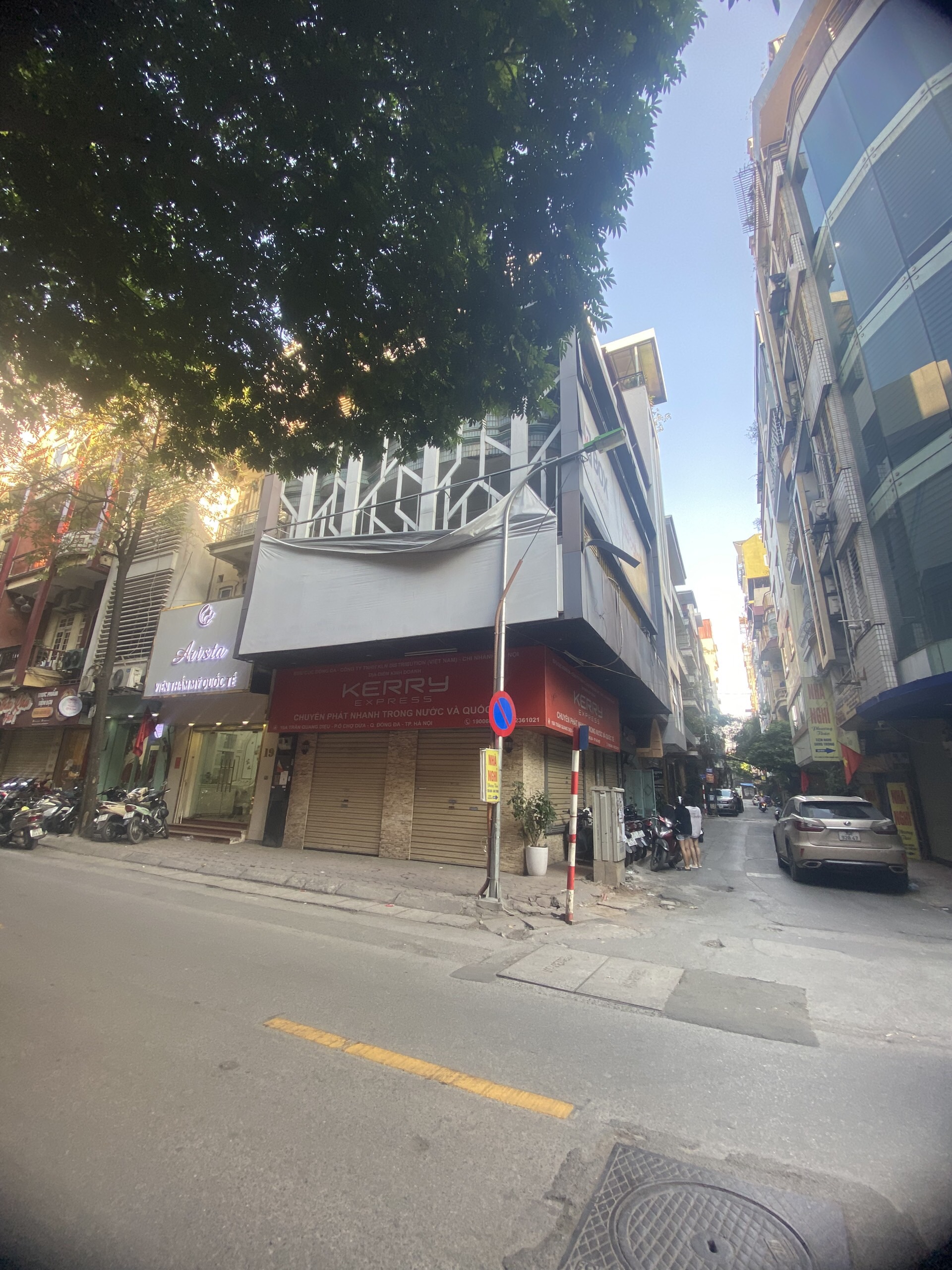 CHO THUÊ NGUYÊN CĂN LÔ GÓC PHỐ TRẦN QUANG DIỆU 80M MT 8M GIÁ 60TR