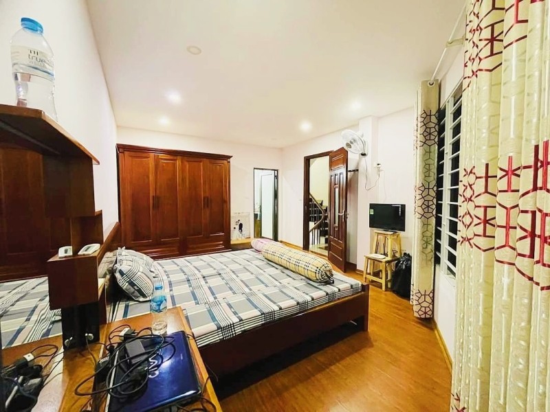 LÔ GÓC 3 MẶT THOÁNG 40M2 X 5 TẦNG Ô TÔ ĐỖ CỬA BXT QUẬN THANH XUÂN 4.95 TỶ