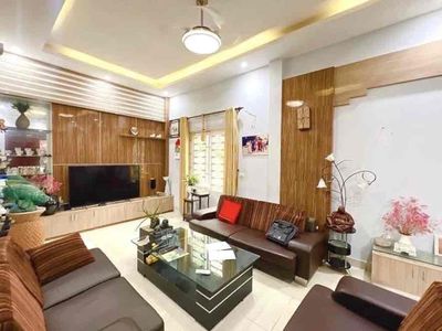 Bán nhà đường Võ Chí Công, quận Cầu Giấy - DT 92m2 – giá chỉ 10,5 tỷ.