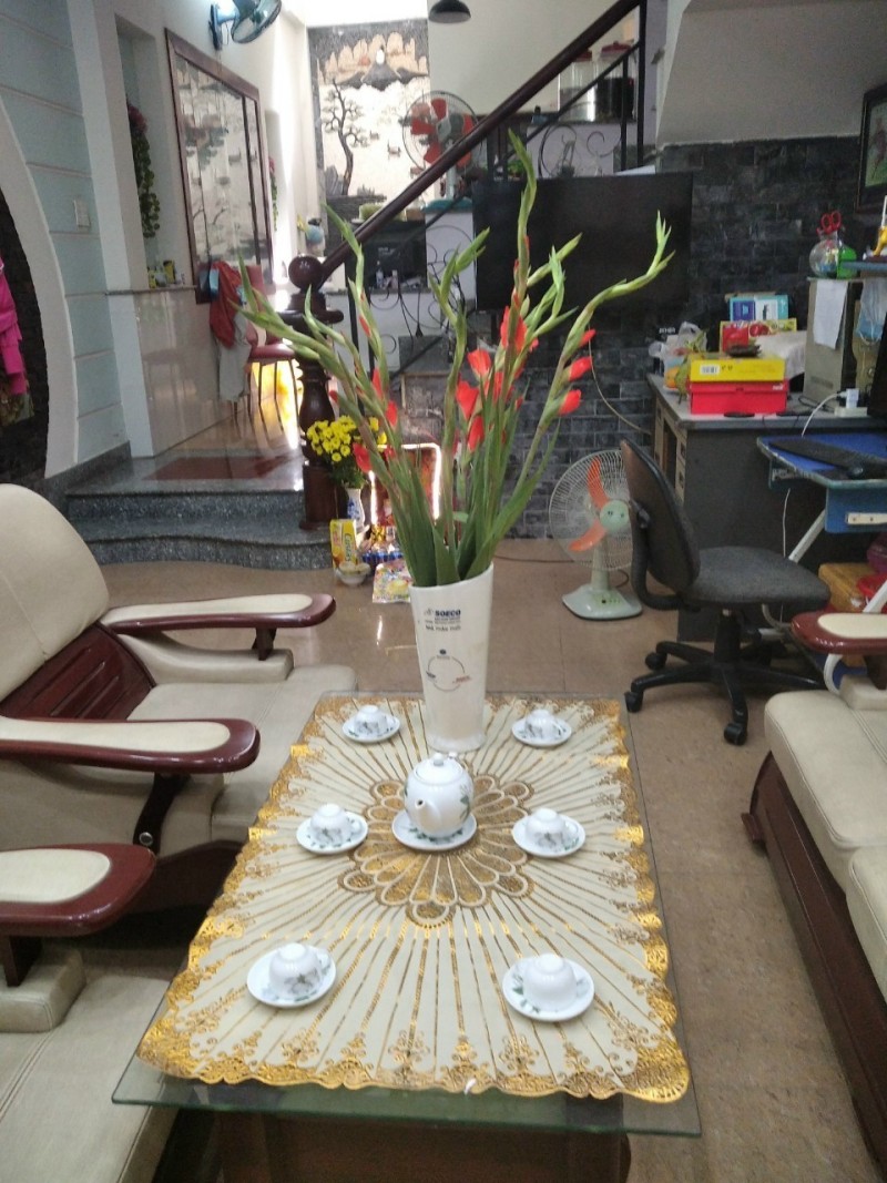 Nhà đẹp kế Nguyễn Chí Thanh, Quận 10, 4 tầng, 70m2, nở hậu, giá rẻ