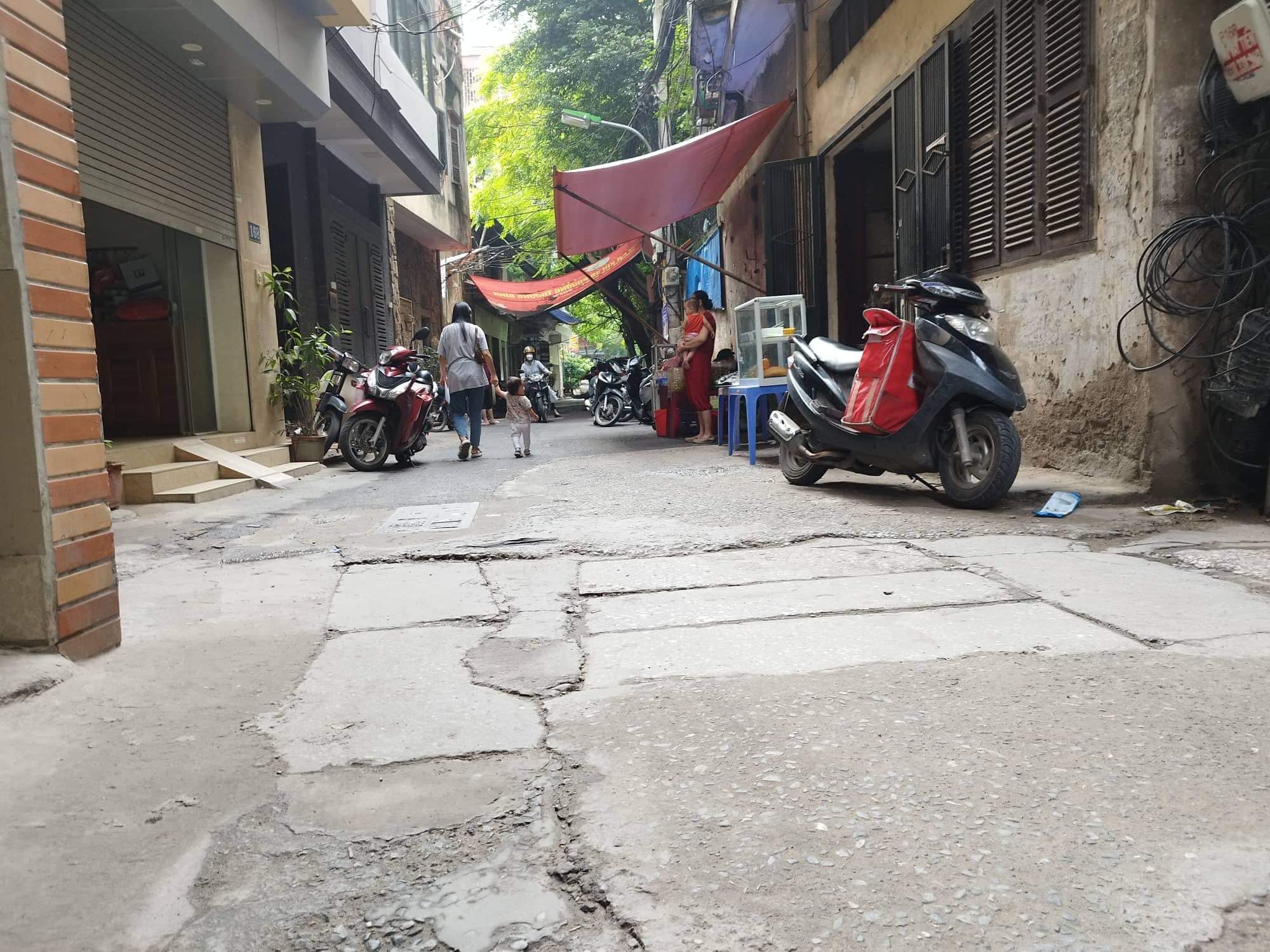 Bán nhà Nguyễn Trãi Thanh Xuân 55mx2 tầng ngõ rộng thoáng dân cư sầm uất 30m ra phố gần 7 trường đại học lớn giá 5.4 tỷ