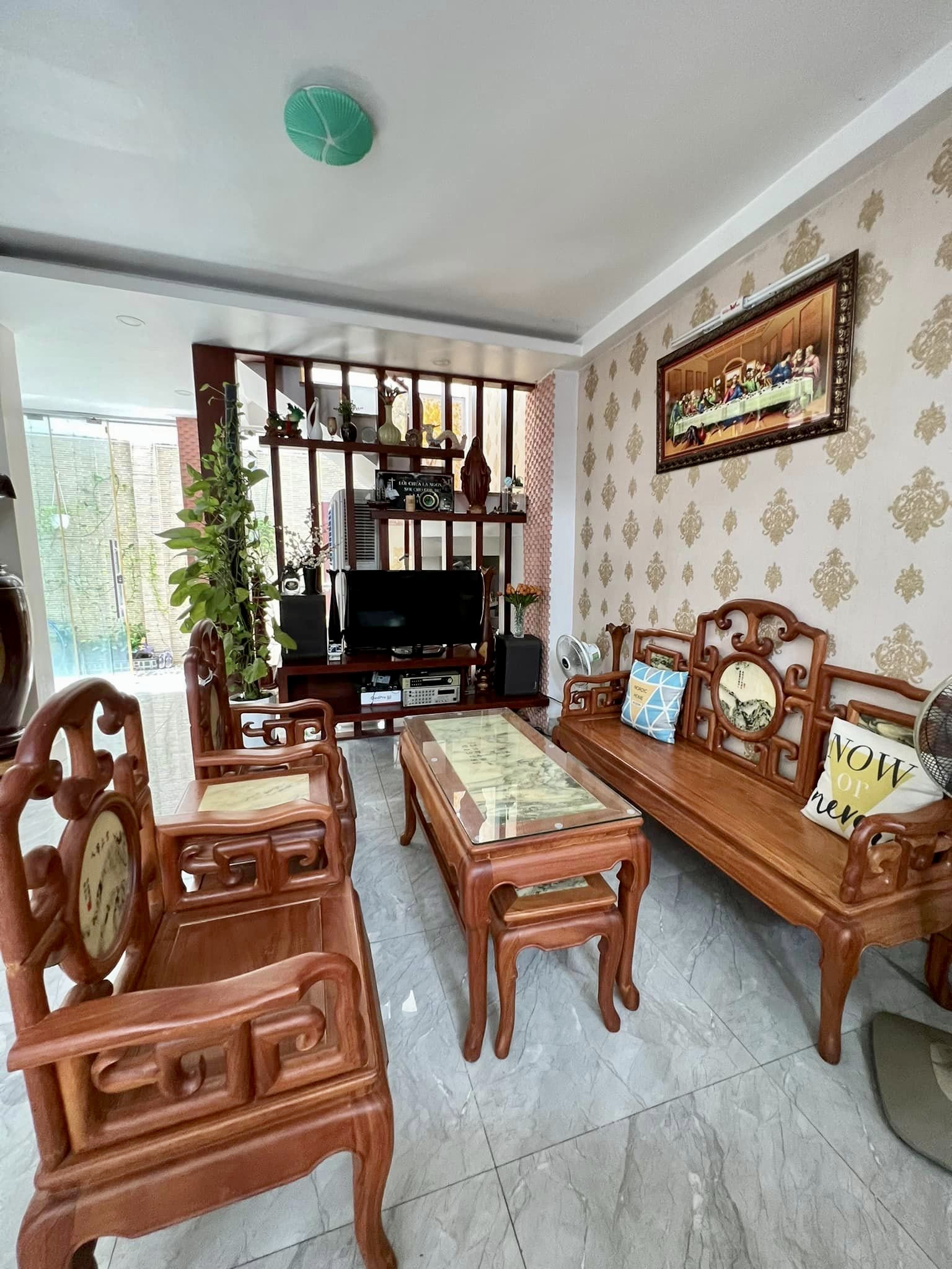 Nhà 3 tầng BTCT Tân Phú, HXT 8m, ngang 8m, 120m2, chỉ 13.7 tỷ