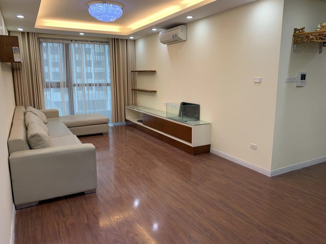 Rẻ nhất GOLDEN LAND Nguyễn Trãi - Căn hộ 94m2 Đẹp ở luôn 2N + 2WC, Chỉ 3.7 Tỷ