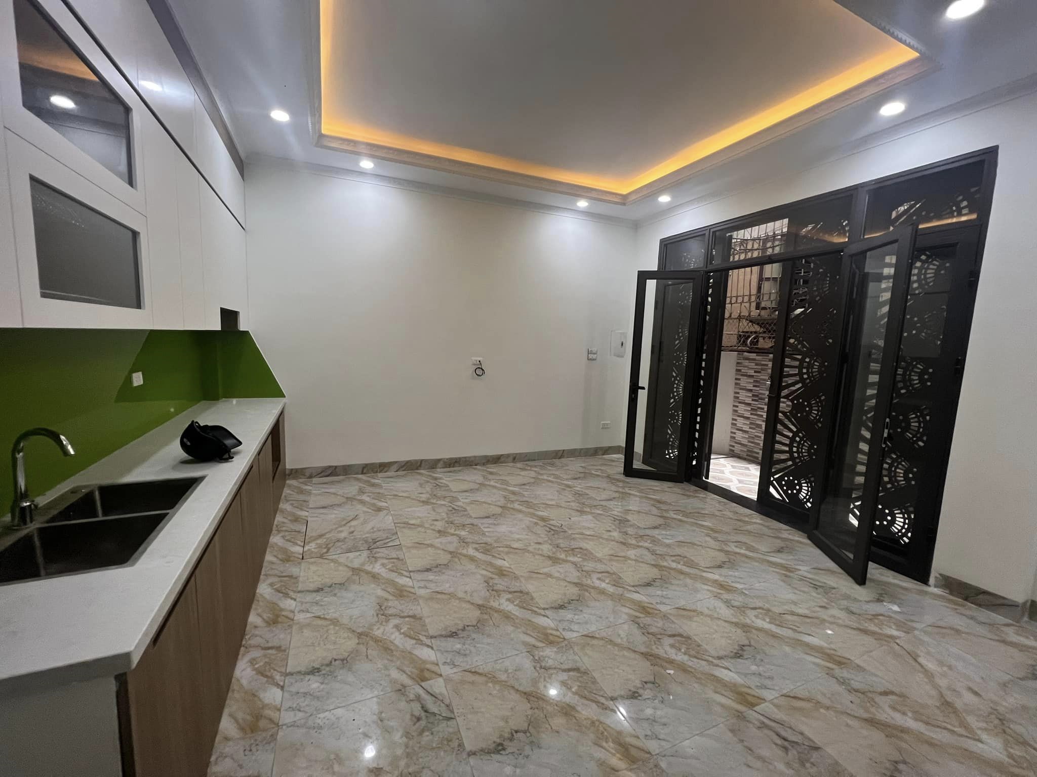 Bán nhà ngõ 84 Ngọc Khánh, Ba Đình, thang máy, ngõ ba gác, giá 7.3 tỷ