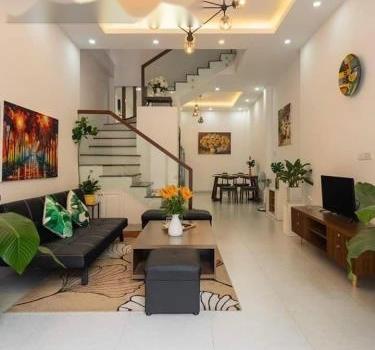 Cần bán nhà riêng ngõ 135 Đội Cấn Ba Đình mặt tiền 7.9m, kinh doanh sầm uất