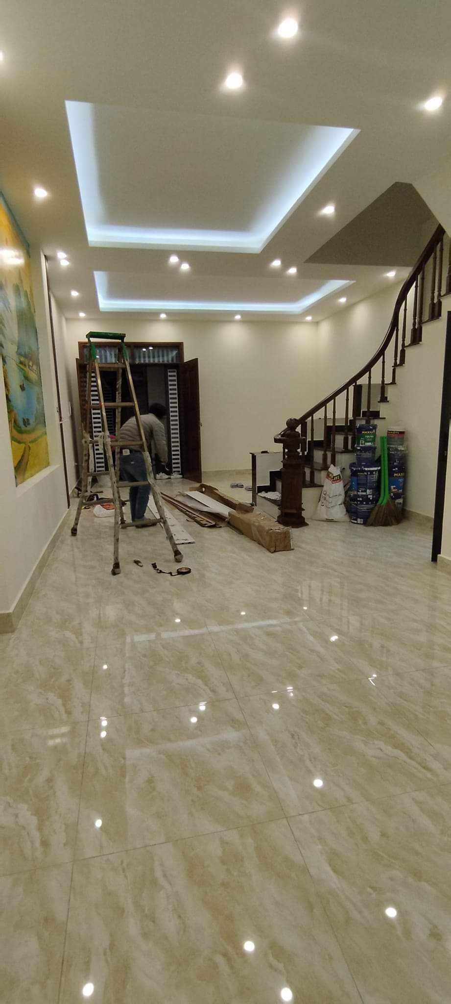 Bán nhà siêu hot Yên Hòa Trung Kính Cầu Giấy 50mx5 tầng MT5m giá 7 tỷ.