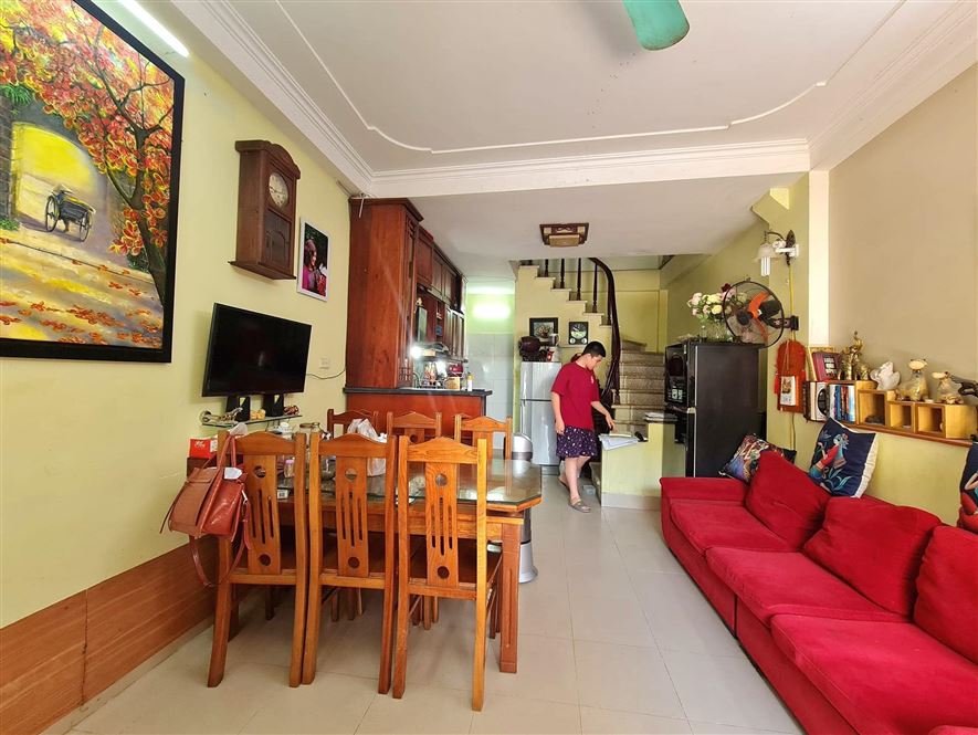 Chính chủ cần bán nhà đẹp ngõ 444 Đội Cấn 5 tầng, giá 7,5 tỷ