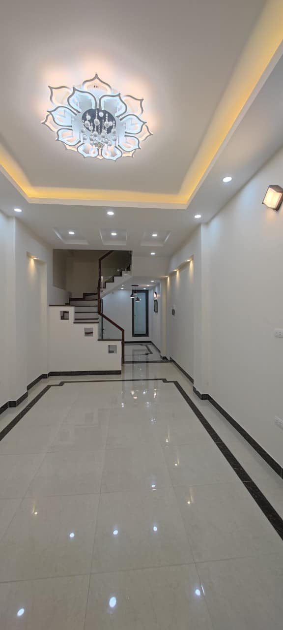 Ở luôn! Cần bán nhà chính chủ Quận Đống Đa, gần phố, phân lô, trung tâm quận, hai mặt thoáng, 42,3m*4T