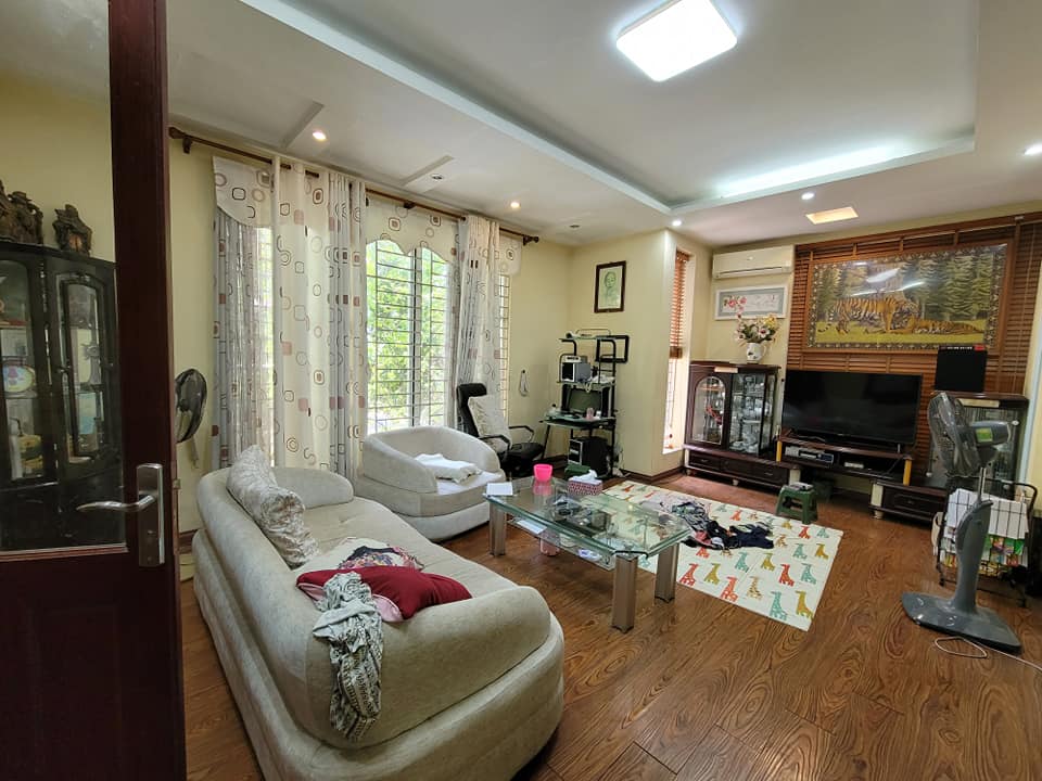 Cần bán nhà mặt tiền 4m ngõ 210 Đội Cấn chính chủ, diện tích 45m2, giá 7 tỷ