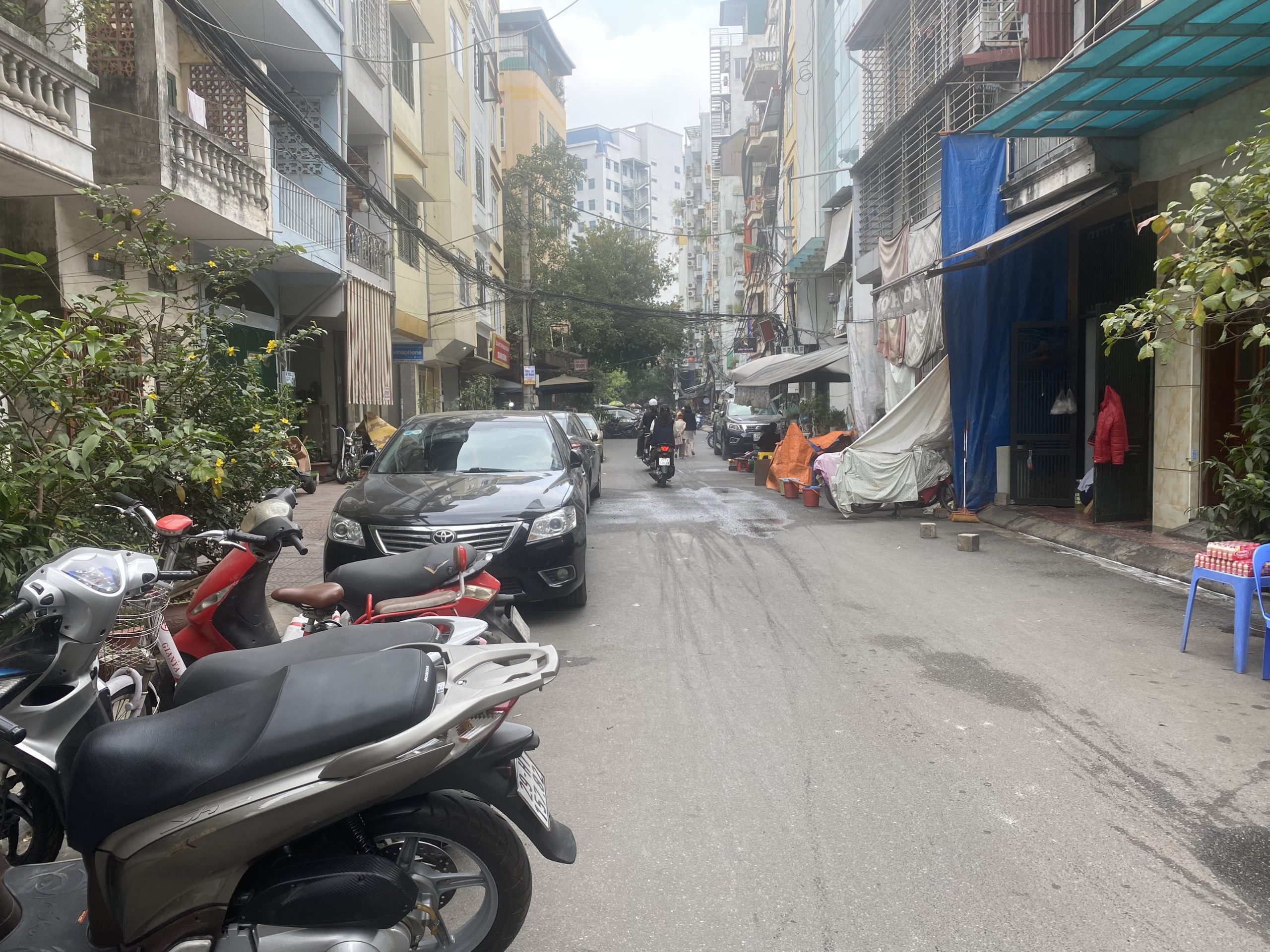 Tạ Quang Bửu - 3 OTO tránh - Vỉa hè. Cả dãy tòa building. 105m2-MT 6.4m, 2 mặt ngõ. 170tr/m2