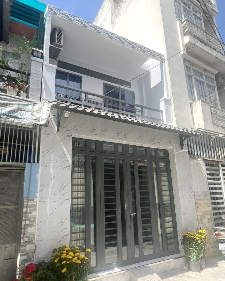 Nhà mới xây Nở hậu hẻm Âu Dương Lân P3,Q8 - Giá: 3.88 tỷ Thương Lượng