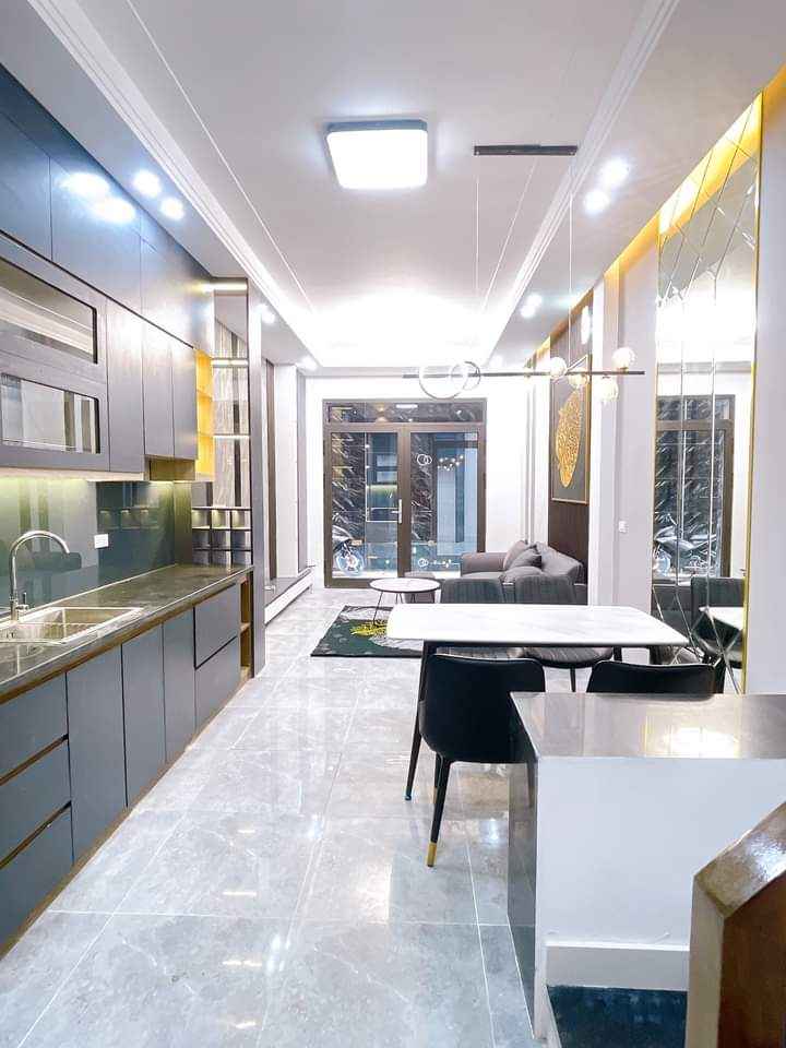 Nhà cũ tiện xây mới, HXH 6m thông, ngang gần 6m, 84m2, chỉ 8.3 tỷ