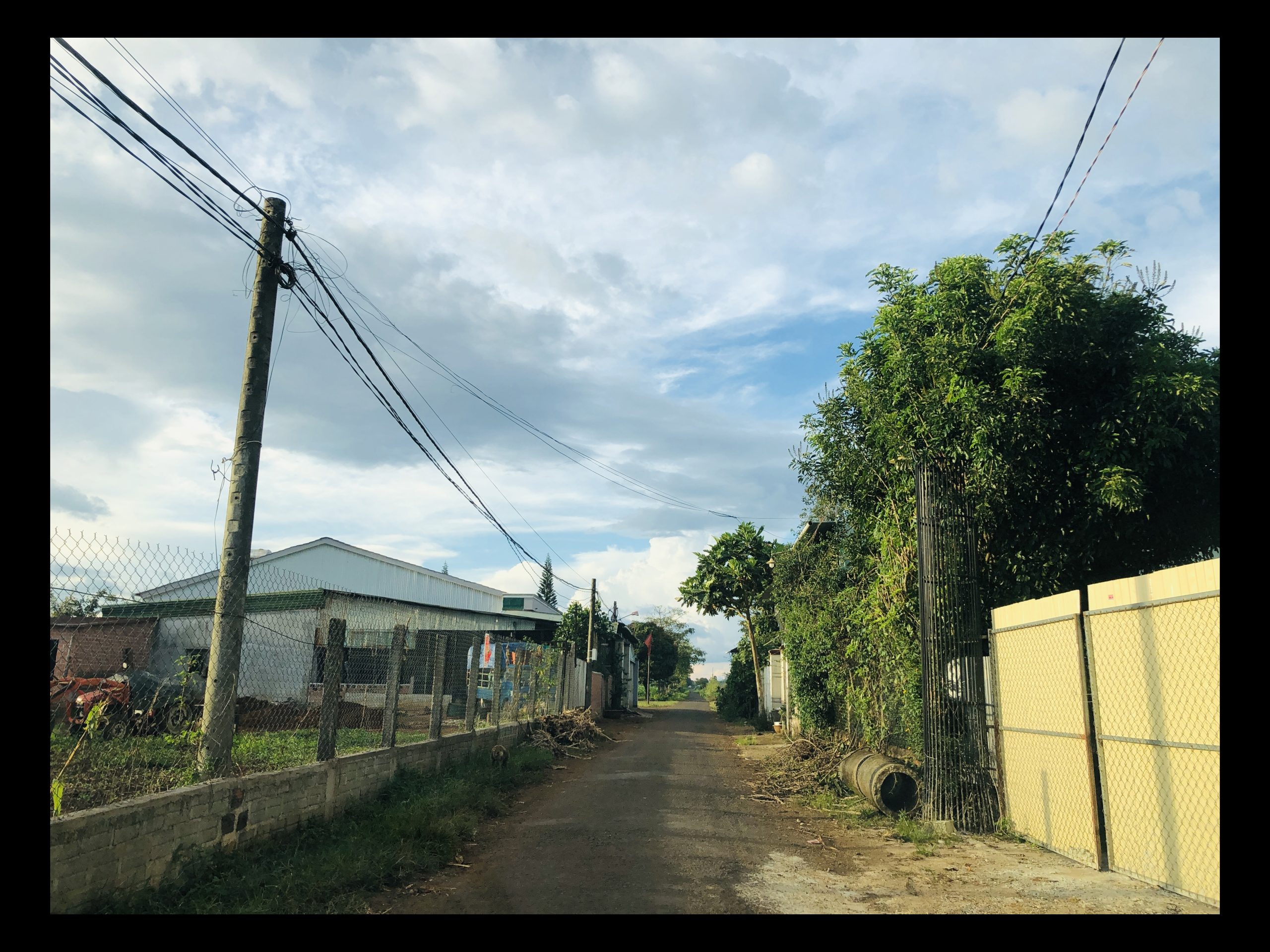 CẦN RA NHANH LÔ ĐẤT BIỂN HỒ DIỆN TÍCH LỚN