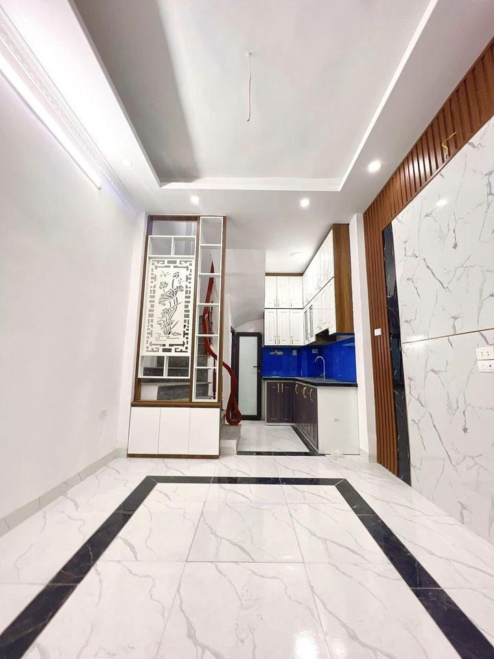 BÁN NHÀ PHỐ HOÀNG HOA THÁM – GIAO THÔNG TIỆN – SỔ ĐẸP – 31M2 – 5 TẦNG – 3.65 TỈ