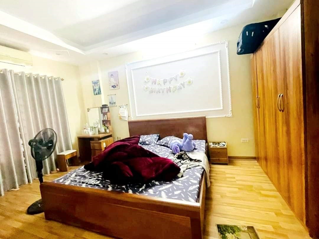 Bán nhà Tam Trinh: 120m x2, kinh doanh , vỉa hè, ô tô tránh, mt 7.5m -14,2 tỷ