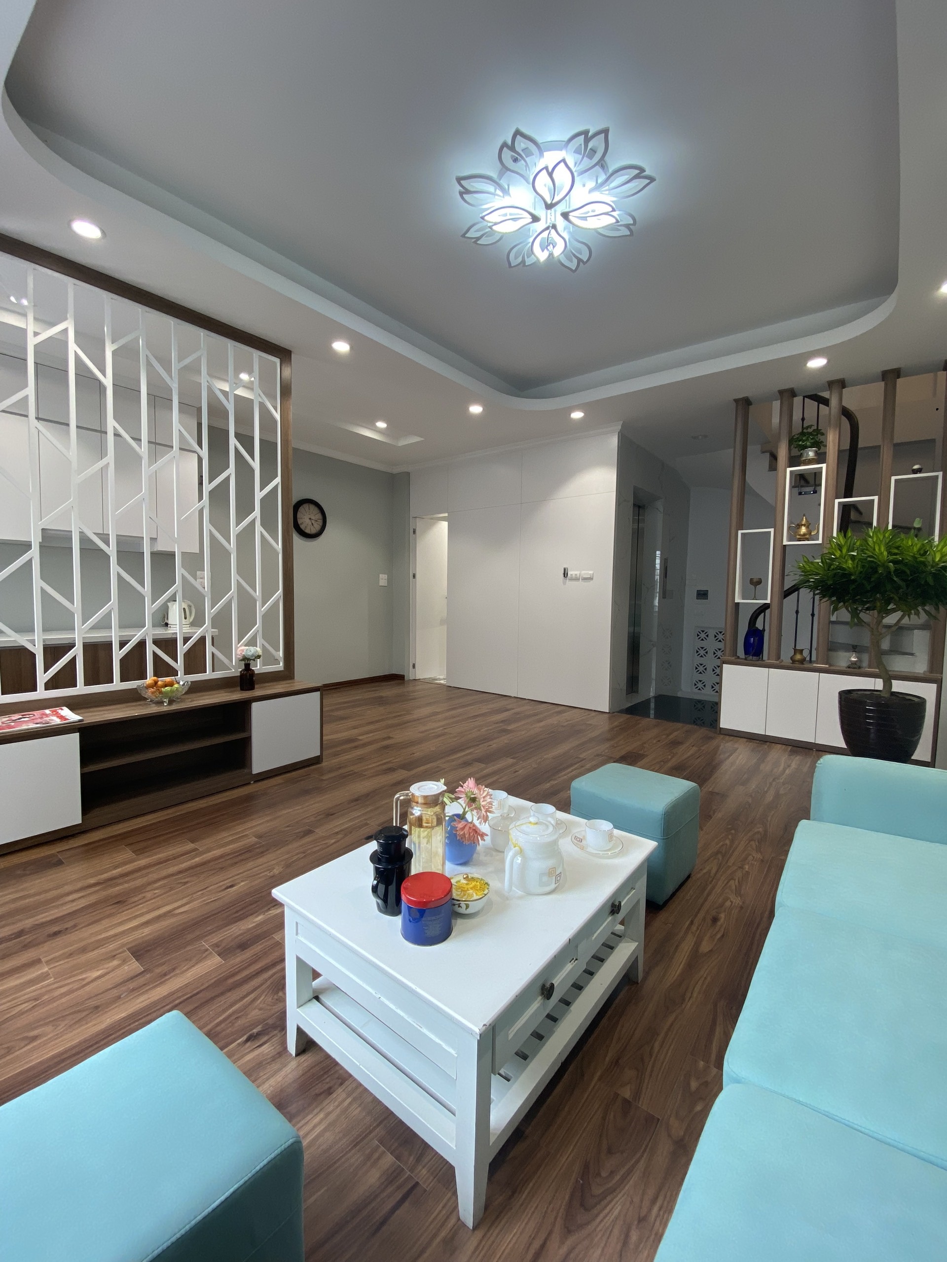 Bán nhà Nguyễn An ninh: 44m x5T, ô tô, thang máy , kinh doanh –8,3 tỷ