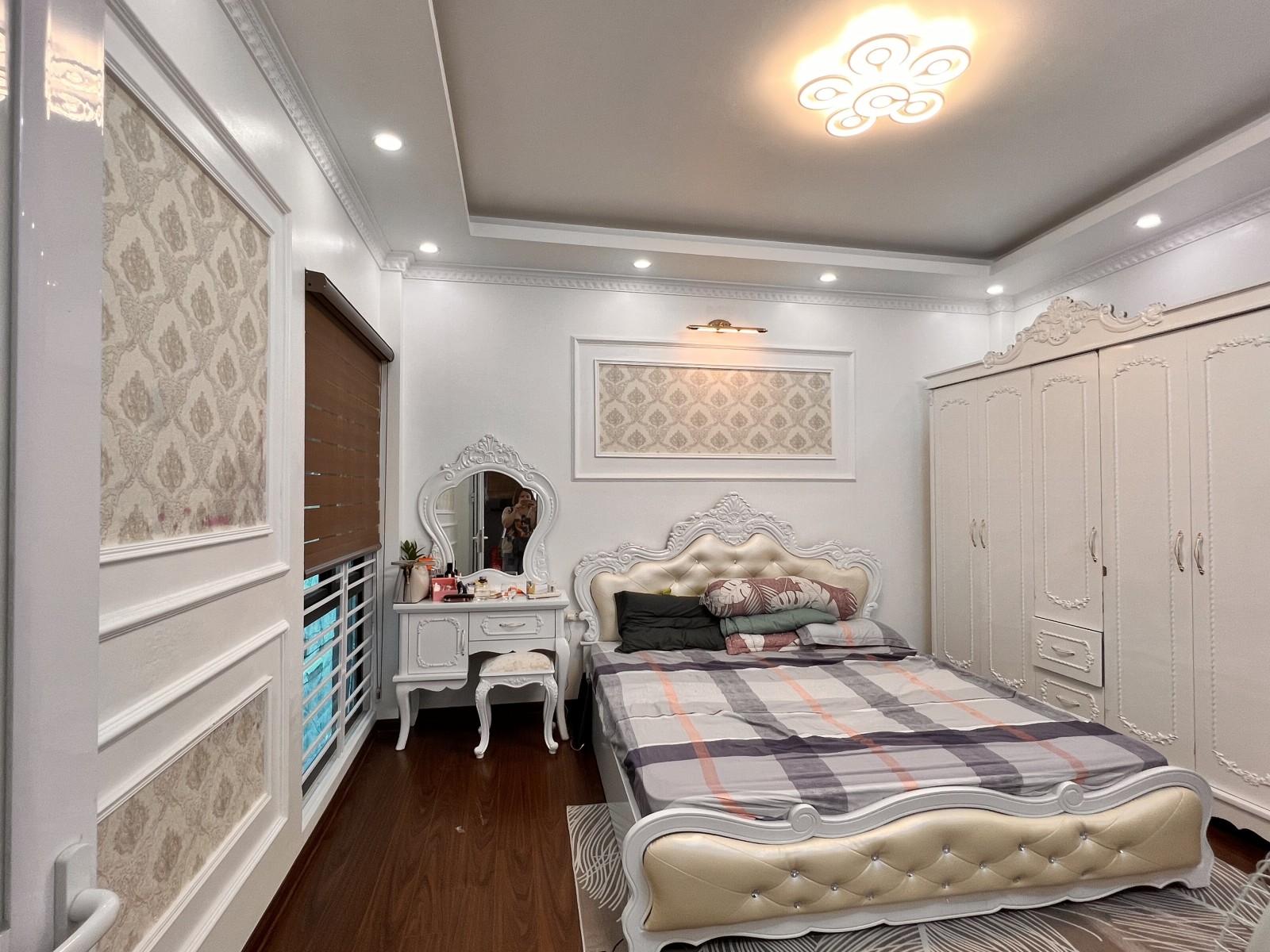 Bán nhà Phố Đại La, DT 35m, 3 Tầng, MT 4 m, giá 3,9 tỷ