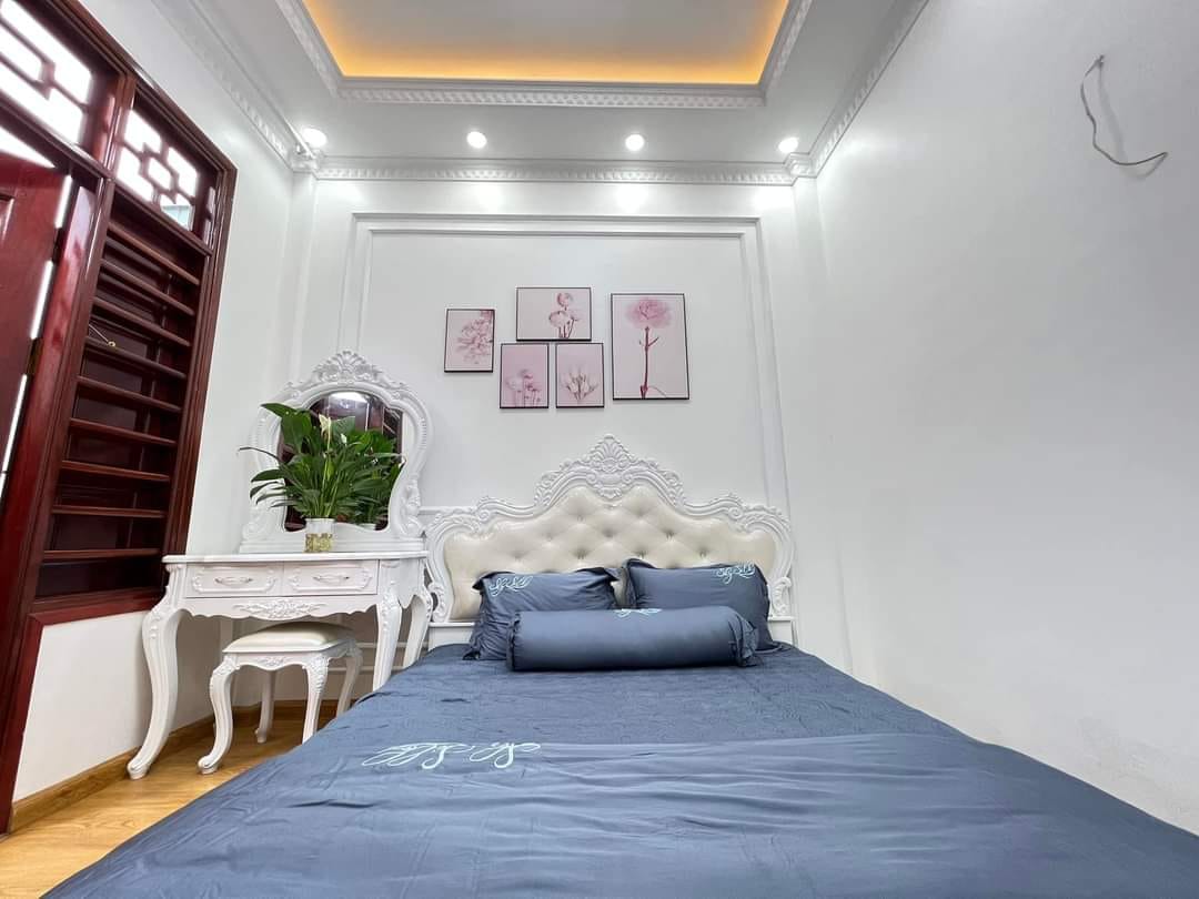 BÁN NHÀ MINH KHAI( GỐC ĐỀ), KINH DOANH SẦM UẤT, Ô TÔ VÀO NHÀ 45M2, MT4.2M GIÁ CHỈ 13 TỶ