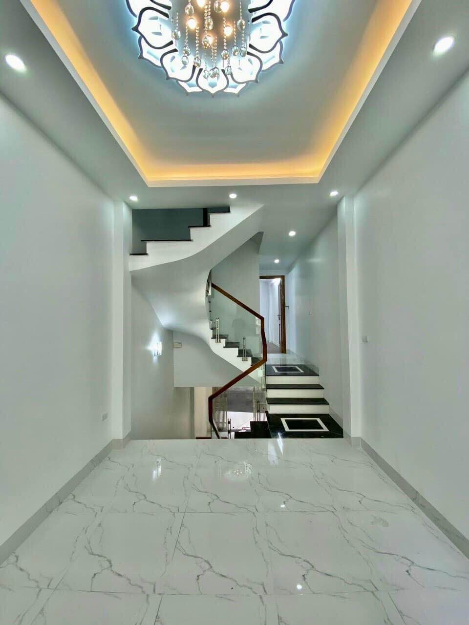 CHỦ CẦN BÁN GẤP NHÀ THANH NHÀN, Ở LUÔN, NGÕ NÔNG, GẦN PHỐ, DIỆN TÍCH 45M2 GIÁ CHỈ 5 TỶ