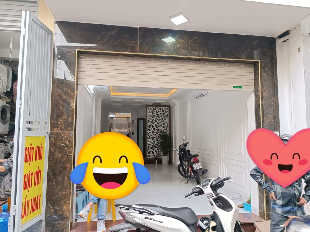 Bán nhà Ngõ 155 Cầu giấy 40x6 tầng Trung tâm quận Cầu Giấy, Ngõ thông ô tô đõ trước nhà.